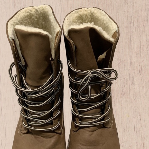 Faux‎ Sherpa lined boots - Picture 4 of 9